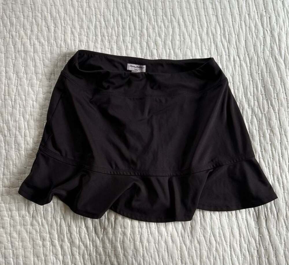 Tommy Bahama GOLF Black Ruffle Active Skort Size L